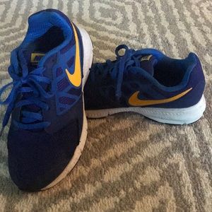Kids nike sneakers. Almost new!